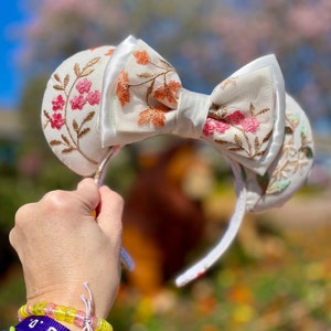 Cream Floral Princess Couture Mickey Ears, Neutral Minnie Ears, Flower and Garden Ears, Aesthetic Ears, Ivory Mickey Ears, Womens Ears