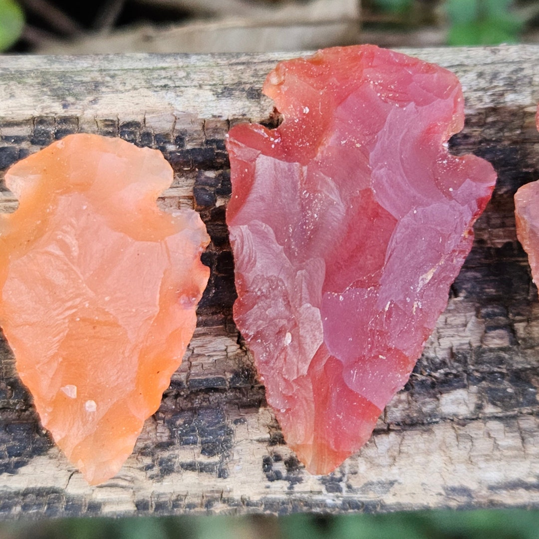 1 Red Carnelian ARROWHEAD, Hand Carved in India, CARNELIAN Agate Arrowhead REPLICA, Great for