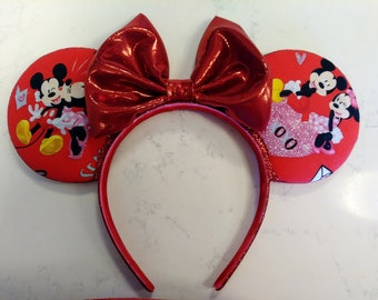 Mickey & Minnie Love Mouse Ears !!!