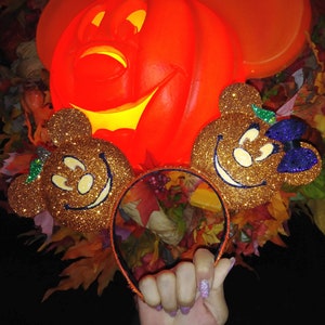 Halloween Mickey & Minnie (Glow in the Dark) Glitter Mouse Ears !!!