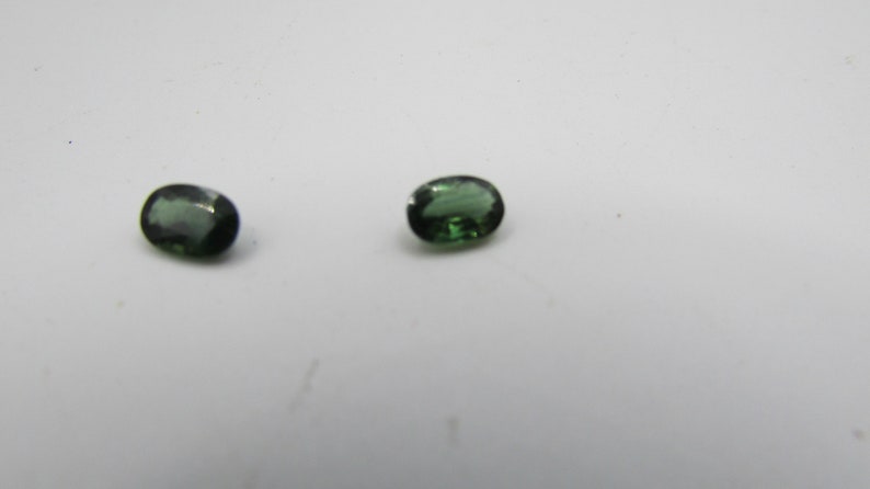 Blue green Sapphire 6 x 4 mm oval cut image 4