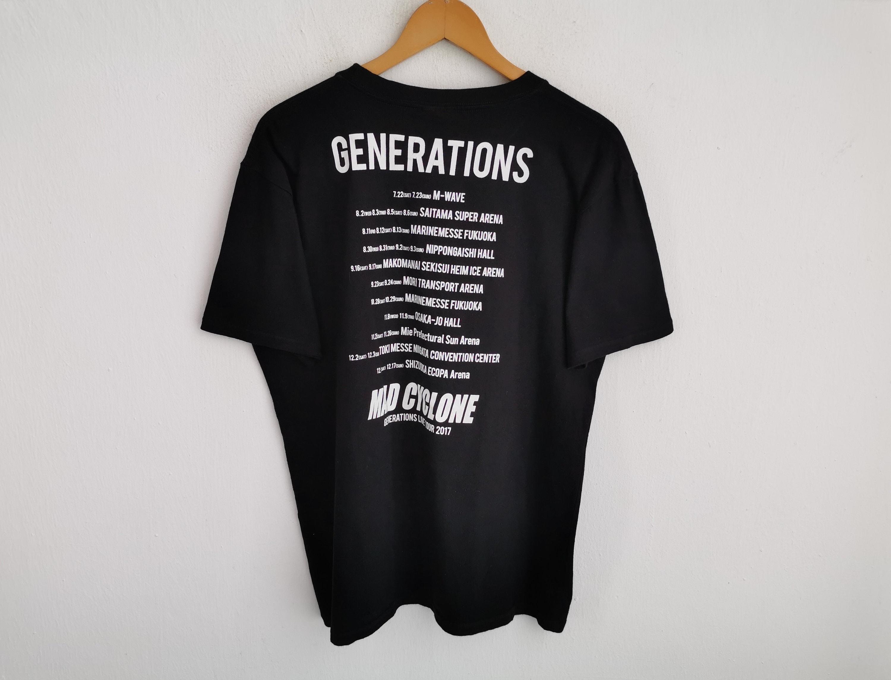 GENERATIONS 直筆サイン入り Tシャツ 直筆サイン入り(未着用)】Tシャツ GENERATIONS GENERATIONS Tシャツ