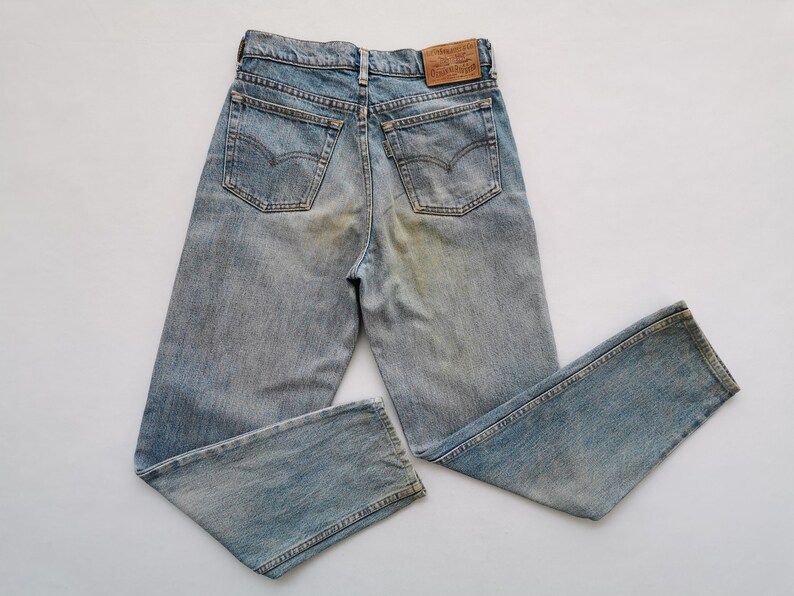 Levis Jeans Distressed Vintage Size 29 