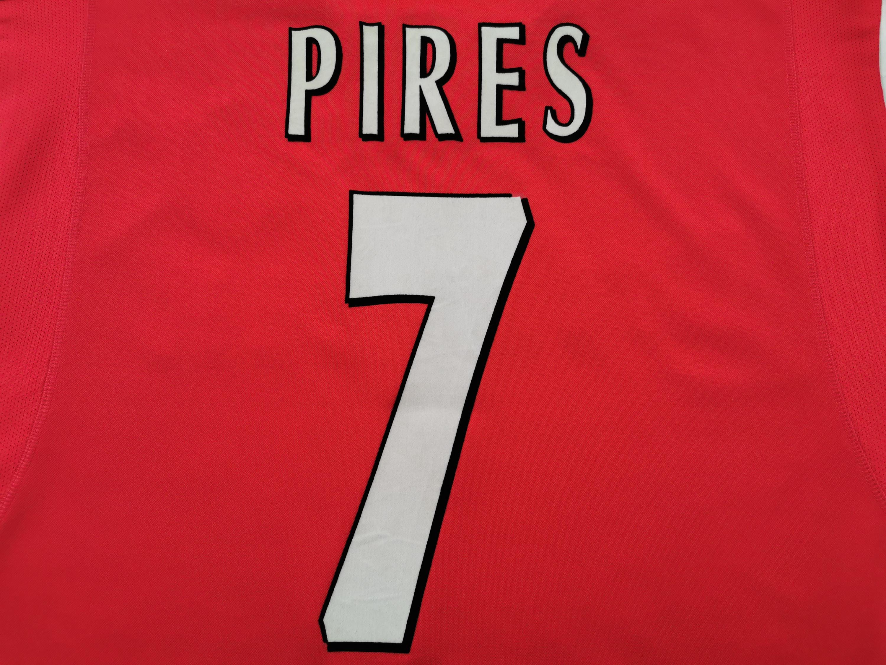 Arsenal Jersey Vintage Arsenal Pires #7 by Nike 00-02 Home