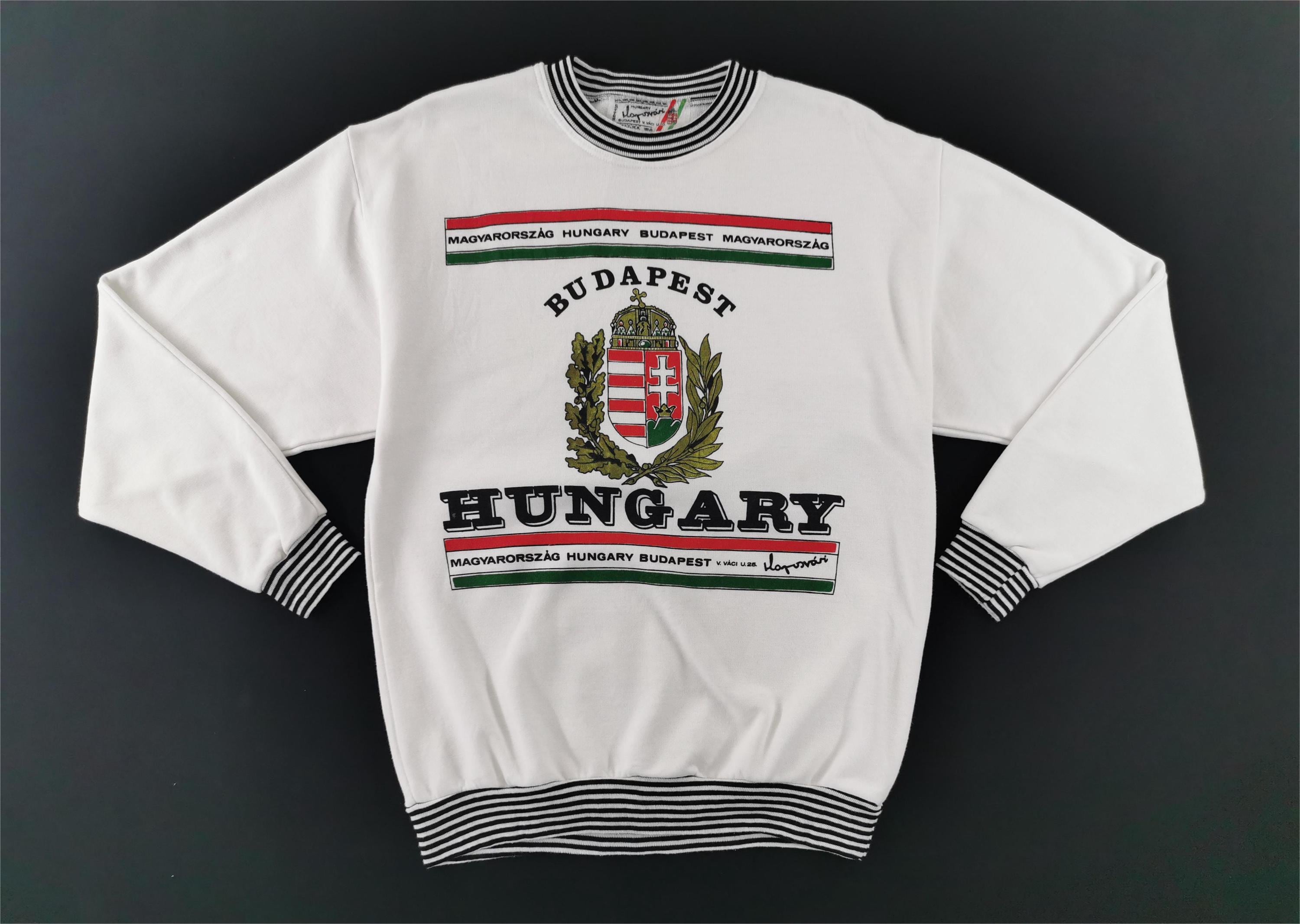 Budapest Hungary Sweatshirt Vintage 90's Budapest Hungary Pullover Sweatshirt Made In USA Size M