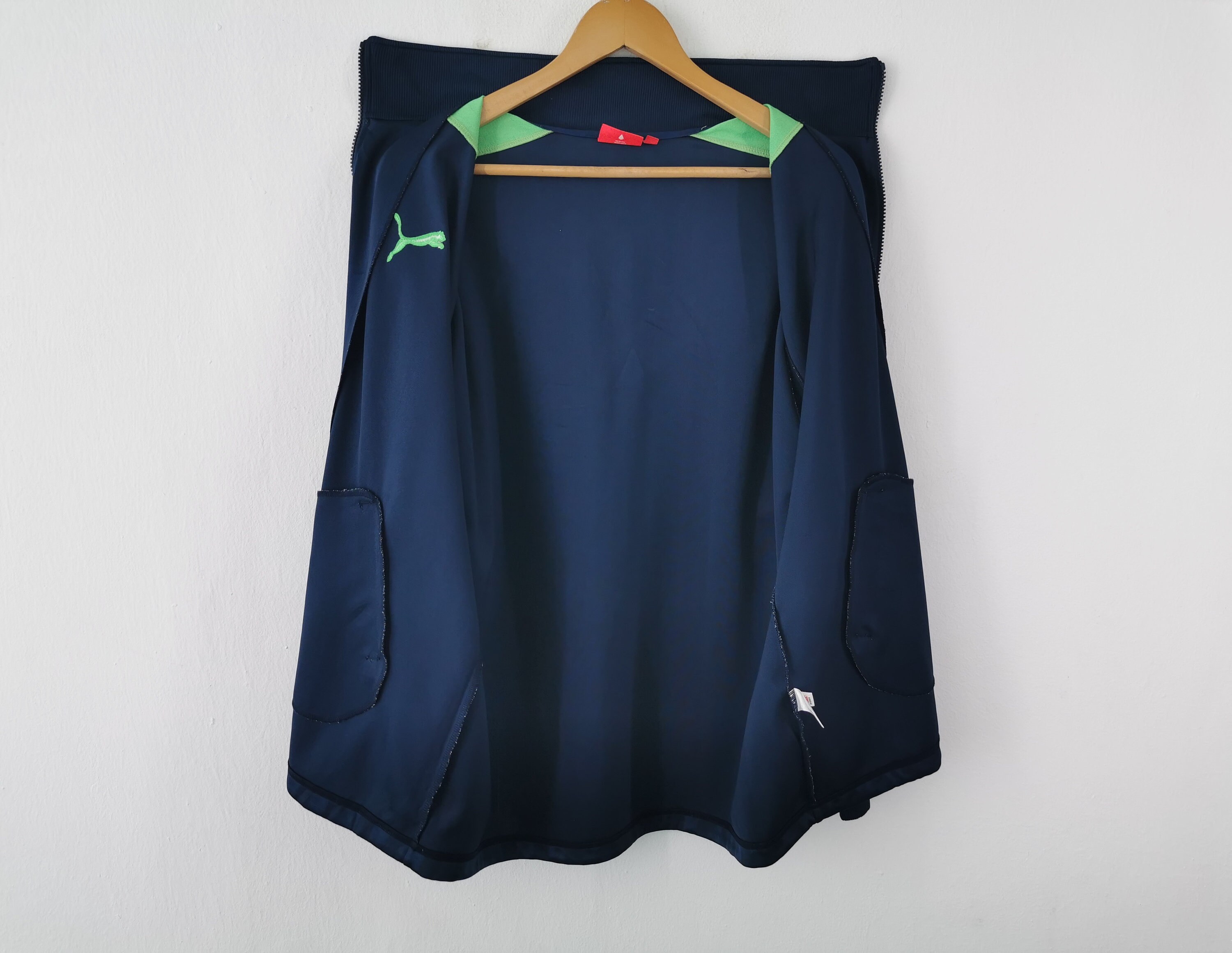 Puma x Jubilo Iwata Vintage Jacket 激レア s-l400.jpg
