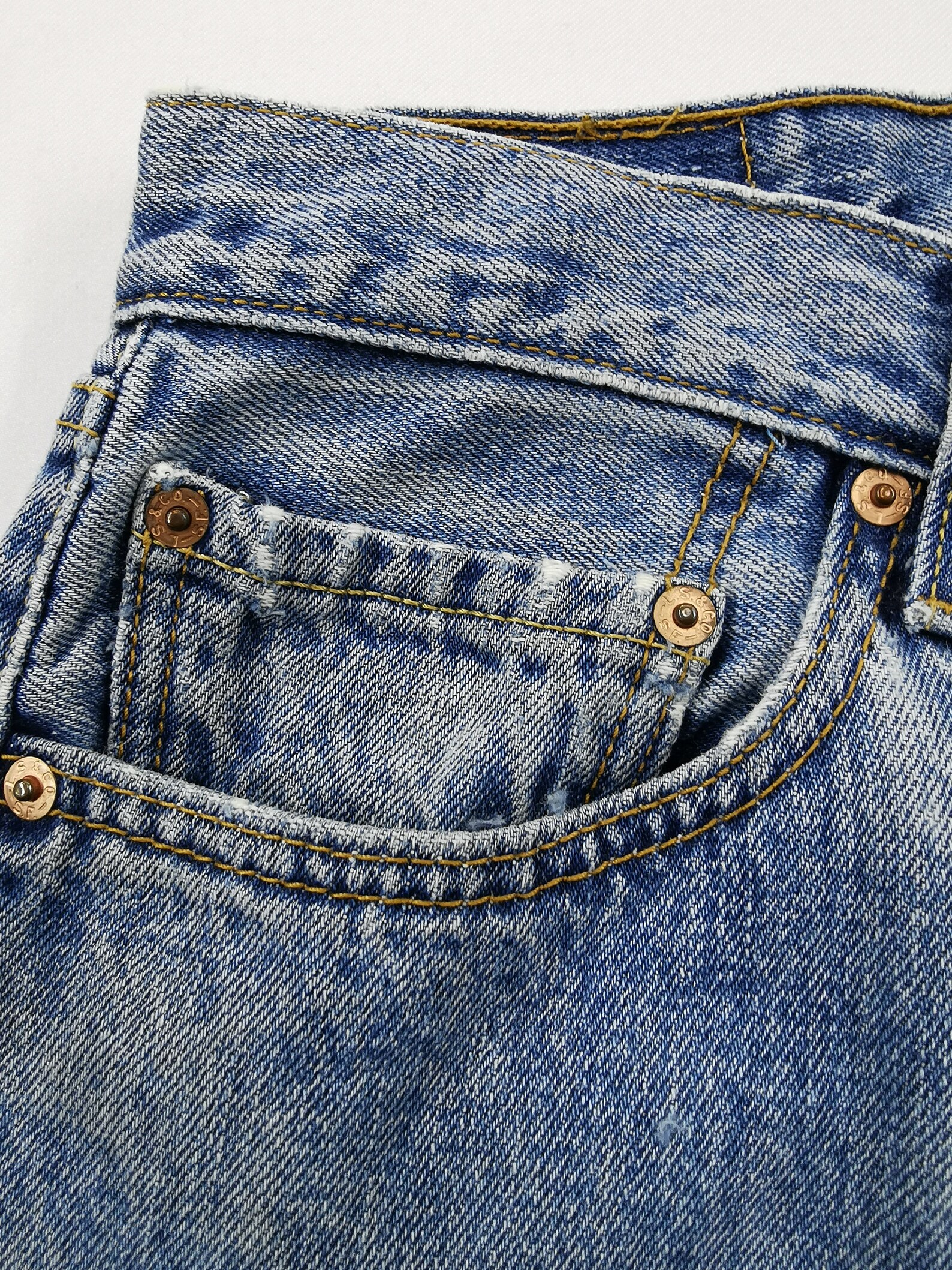 size 33 in levis