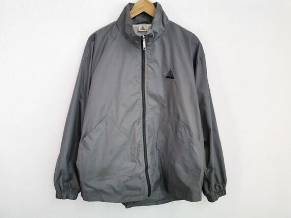 nike acg windbreaker jacket