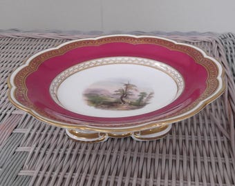 Compota o tazza con base de Davenport Longport de la década de 1870, 9-1/4" - Vista panorámica - Magenta