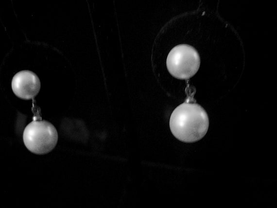 Vintage Signed Richelieu Pearl Dangle Drop Earrin… - image 3