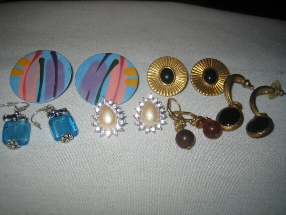 Vintage Lot of 6 Pair pierced Earrings Art Glass,… - image 4