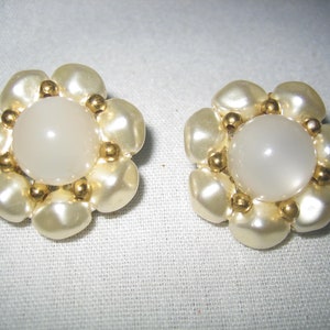 Vintage Moonglow & Pearl Earrings Clip on