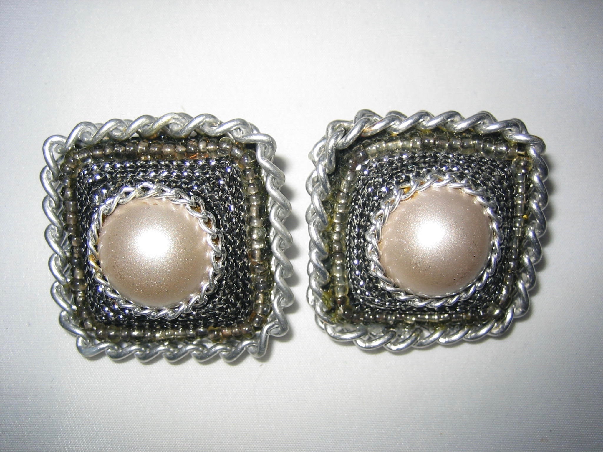 【blackmuse】Silver Antique Frame Pearl Post Earrings~ピアス Vintage Pearl Drop Bridal Earrings - Cassandra Lynne
