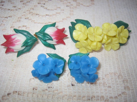 Lot of 3 Pair Earrings Floral 1950s clip on - image 1