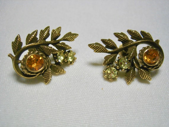 Vintage Signed Coro Rhinestone Earrings Screw Bac… - image 1