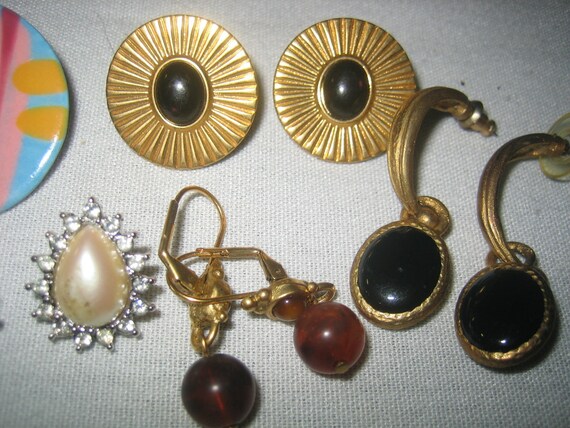 Vintage Lot of 6 Pair pierced Earrings Art Glass,… - image 3