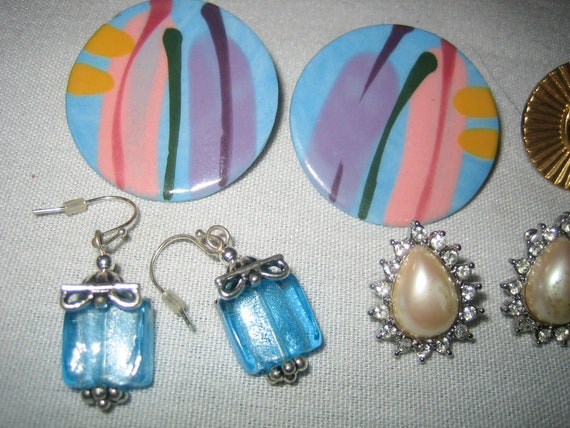 Vintage Lot of 6 Pair pierced Earrings Art Glass,… - image 2