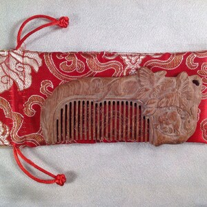 B0006- Wooden Comb