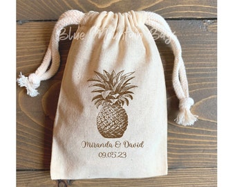 10 Personalized Brown Pineapple wedding favor bags - Names and Date - muslin cotton drawstring bags, wedding pouches, bachelorette bag
