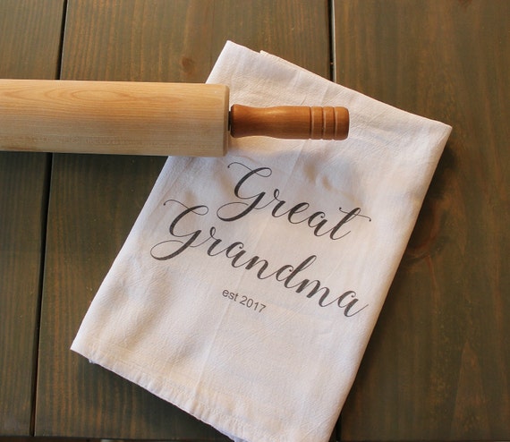 Pregnancy Announcement - Custom cotton flour sack tea towel - choice of date - Great Grandma to be - baby announcement Mother's Day Gift Il_570xn