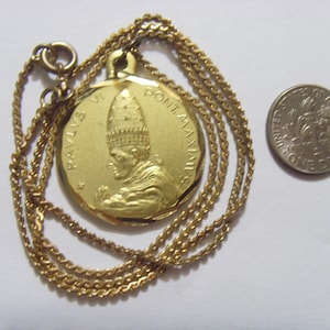 Vintage 1975 Pope Paul VI Gold Tone Pendant