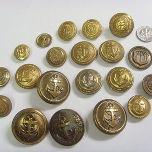 Assorted antique vintage gold tone metal navy mariner uniform 20 buttons lot et1829