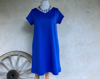 Robe trapèze  à manches courtes en viscose mélangé couleur bleu roi , robe d'été