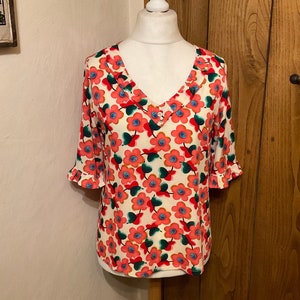 Decolleté van viscose met korte mouwen en ruches