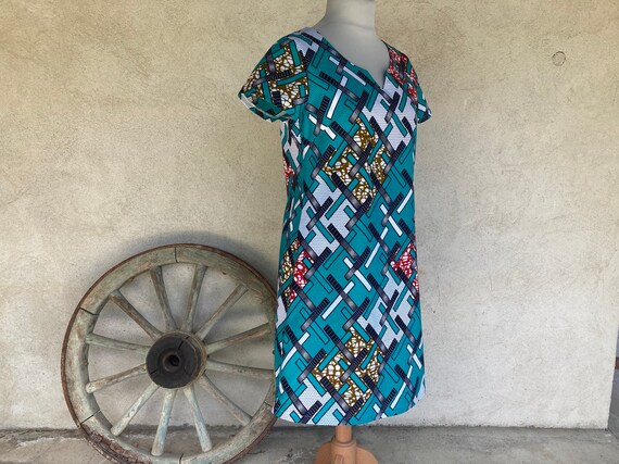 Full Trapeze Dress With Short Sleeves V 
