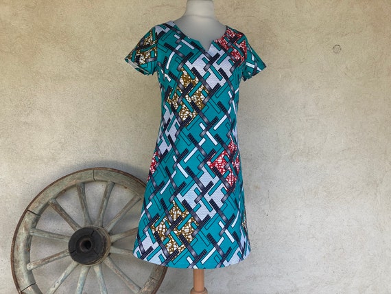 trapeze dress with short sleeves Full Trapeze Dress With Short Sleeves V Neckline in WAX