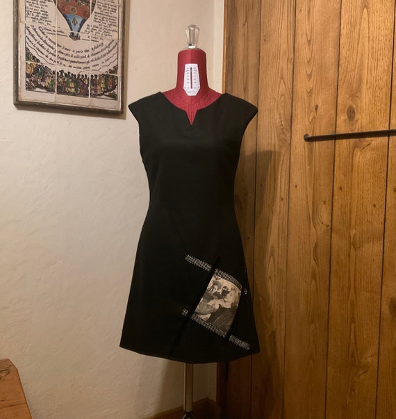 Black wool fitted trapeze dress, sleeveless, with clear neckline, size 40FR/12UK/10US Black wool fitted trapeze dress, sleeveless, with clear neckline, size 40FR/12UK/10US