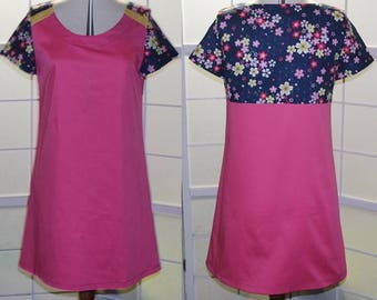 Trapeze dress, short-sleeved dress, summer dress, low-cut dress, floral dress, dress in pink, blue and yellow tones