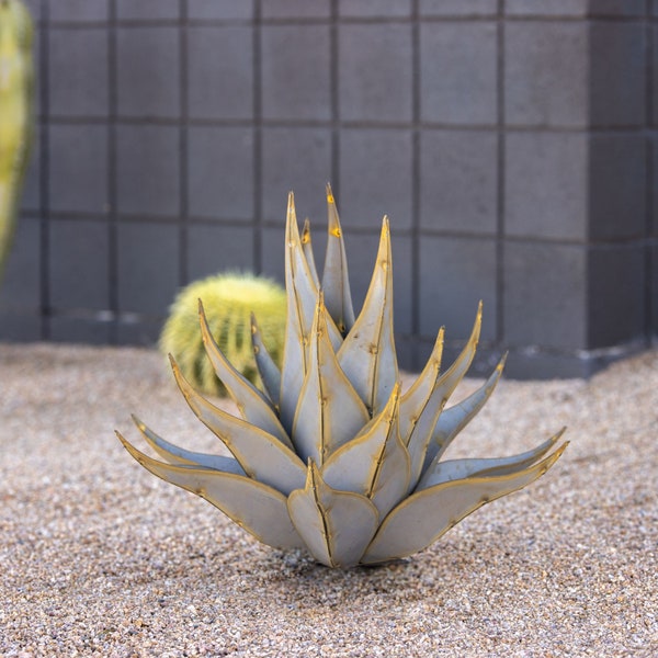 Sharkskin Agave Steel Garden and Landscape Sculpture Art - FREE Shipping