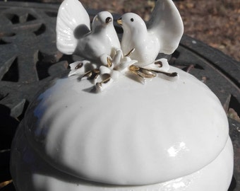 Wedding Rings Box, Porcelain Jewelry Box, Vintage Porcelain Bowl, Wedding Pigeons, Capodimonte flowers and birds