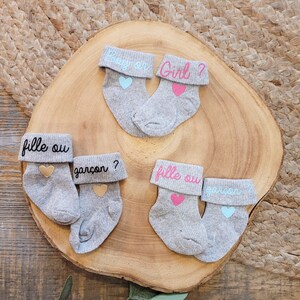 Customizable baby socks - pregnancy announcement theme