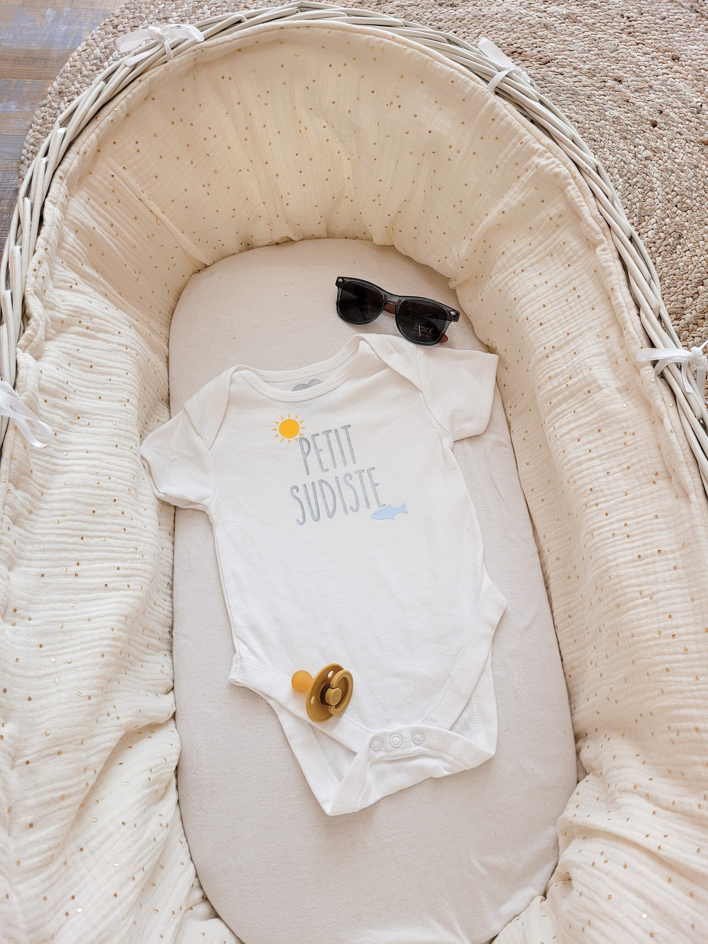 White short-sleeved cotton bodysuit for baby - little southerner theme