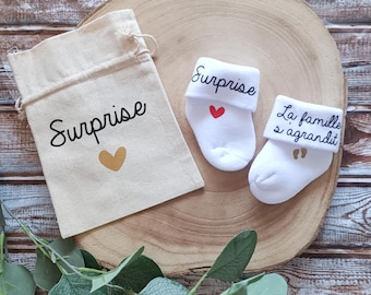 Baby pregnancy announcement socks - surprise theme the family is growing
