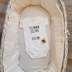 Aanpasbaar wit katoenen babyrompertje - thema mama en papa