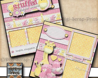 Könnte beinhalten: Ein digitales Scrapbook-Papier in Rosa und Gelb mit Illustrationen von Giraffen, Nashörnern und anderen Tieren. Das Papier trägt den Text "stuffed with love" und "adorable".