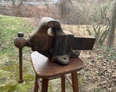 Reed 104-1 2 Bench Vise 4-1 2 quot jaws.