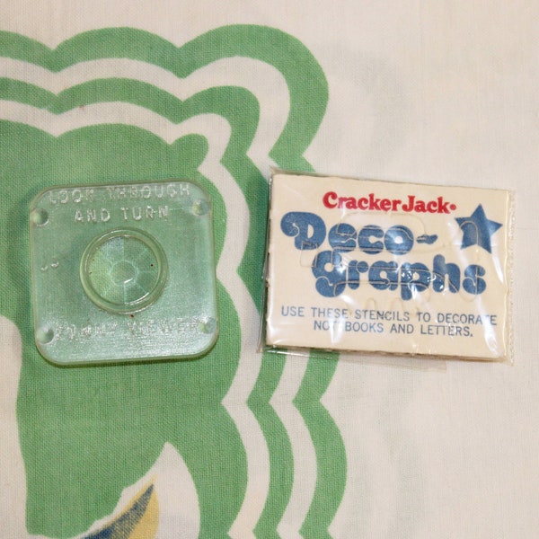 Cracker Jack Prizes, Cracker Jack Toys, Funny Viewer, 1970s