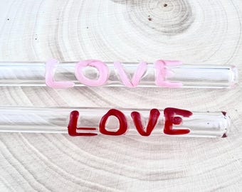 Pajita de vidrio LOVE: Pajita de borosilicato reutilizable hecha a mano