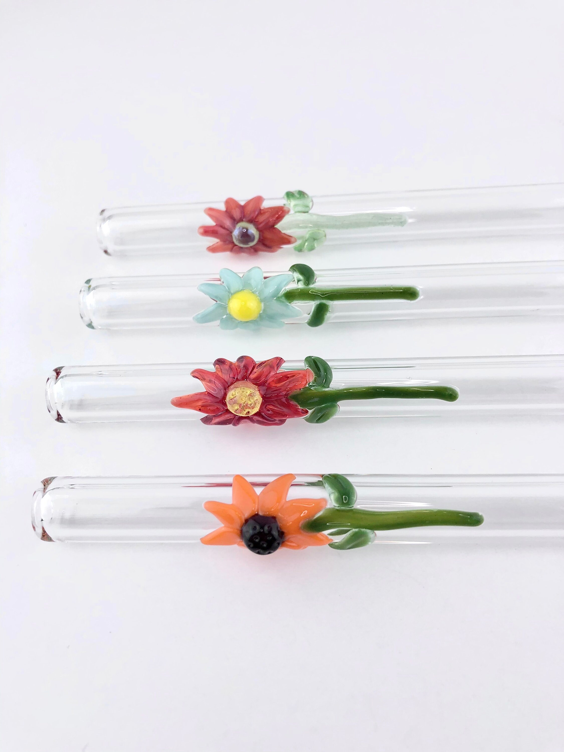 Cannucce Vetro Riutilizzabili Con Farfalla - 6 Pezzi, Trasparenti e Piegate per Cocktail e Succhi - Include Spazzola per la Pulizia, Lavabili in Lavastoviglie