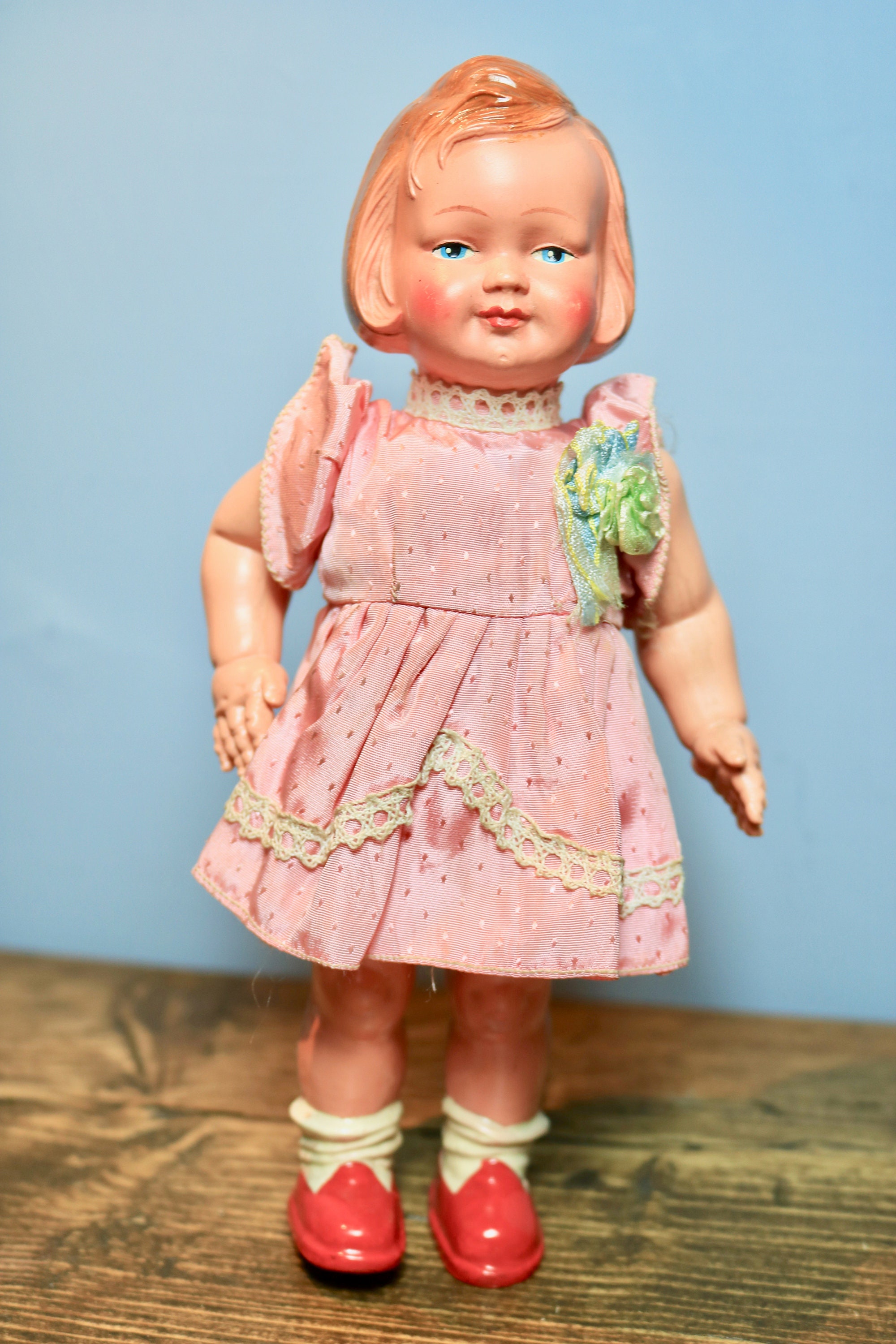 poupée style Barbie en robe au crochet – Luckyfind