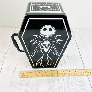 RARA bolsa de almuerzo vintage de Jack Skellington de Disneyland con forma de ataúd, Pesadilla antes de Navidad, Touchstone Pictures imagen 6