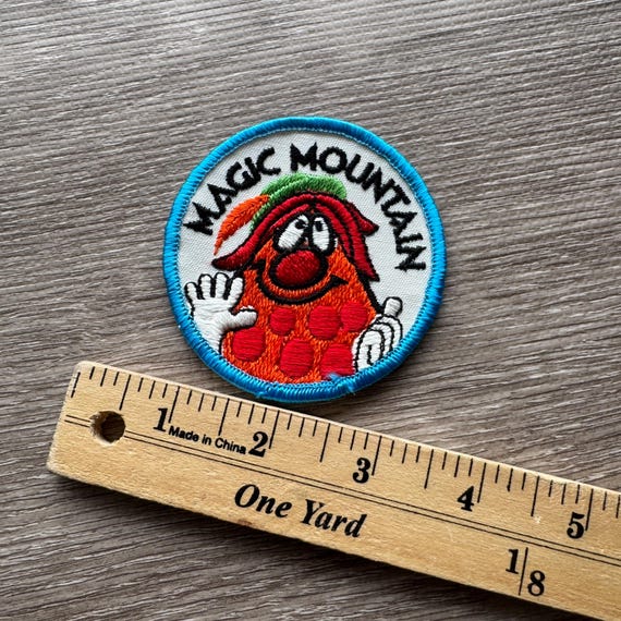 Vintage Magic Mountain Six Flags Patch Colorful T… - image 3