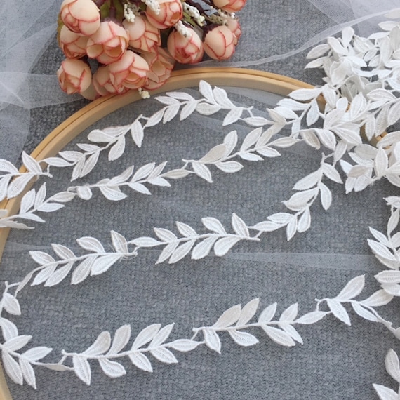 1yard 2cm off white lace trim bridal lace trim, leaves lace trim, vintage lace, scalloped lace wedding trim lace, Bridal veil lace