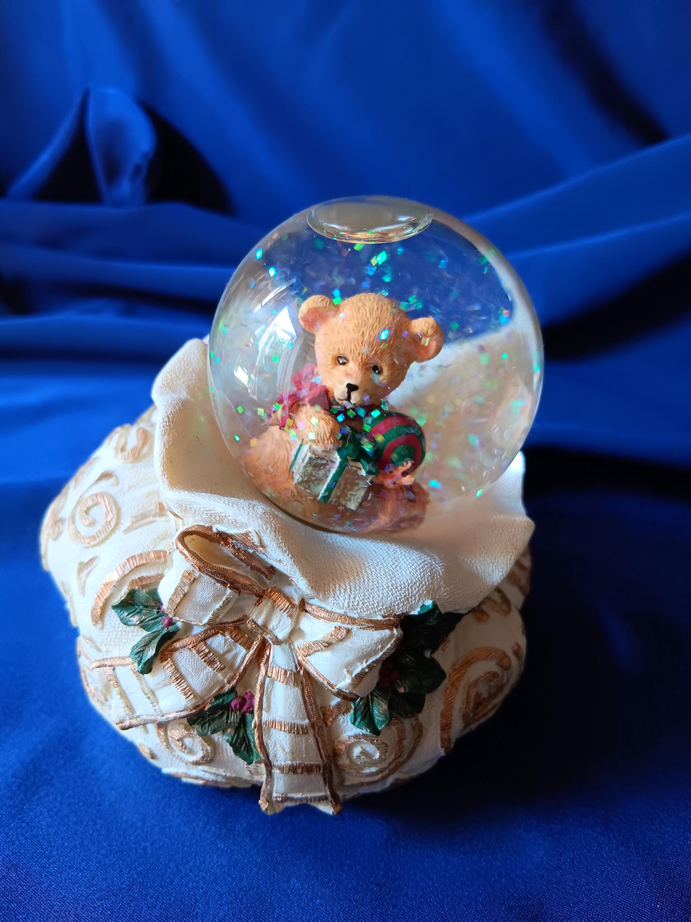 Musical Bear Globe UK