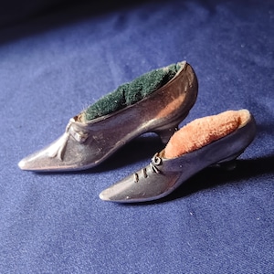 Vintage Pin Cushion, Miniature Pin Cushion, Pewter Shoe, Vintage Shoes, Ladies Shoe, Shoe Pin Cushion, Victorian Shoes, Sewing Accessory