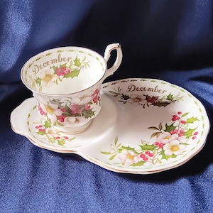 Royal Albert, Flower of the Month, Royal Albert December, Christmas Rose, Royal Albert Tennis Set, Royal Albert Tea Cup, Vintage Gift
